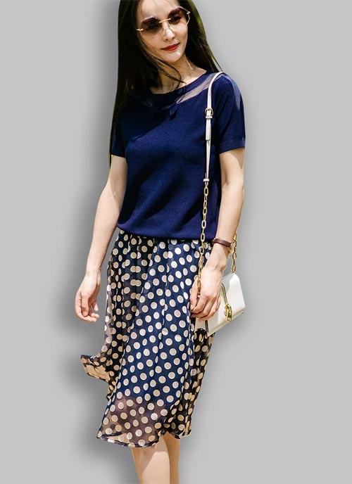 YUNSHUO允硕女装:即使衣柜再满 总缺下一件