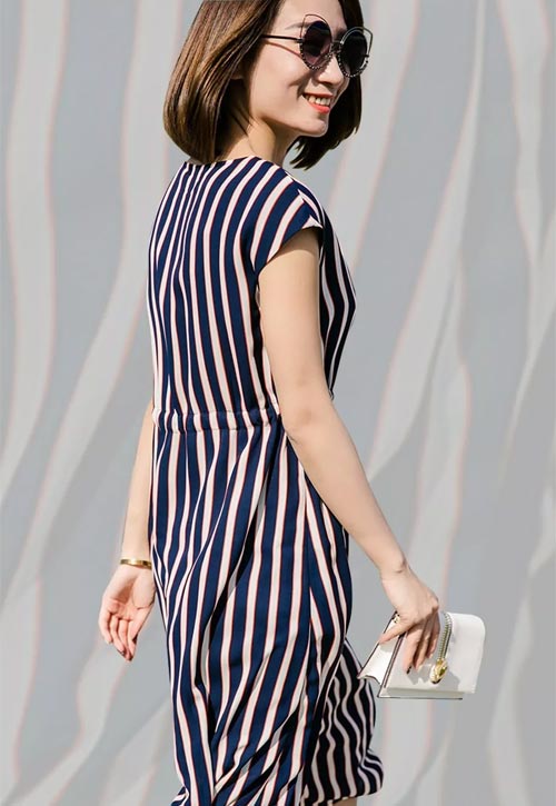 YUNSHUO允硕女装:即使衣柜再满 总缺下一件