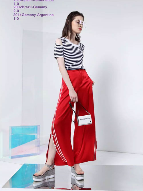 飘蕾PEOLEO品牌女装 成为1％的时髦足球Girl