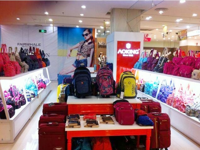 奥王箱包专卖形象店