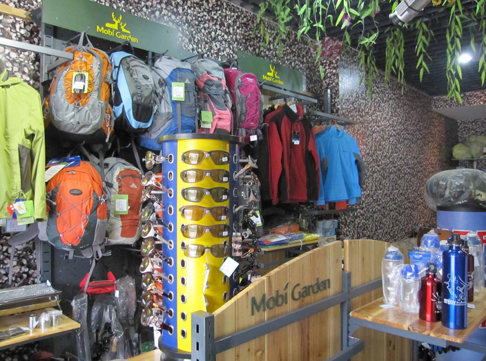 牧高笛专卖店形象展示