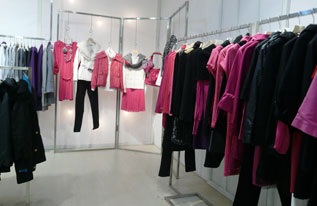 Rlosa路莎品牌服饰专卖店