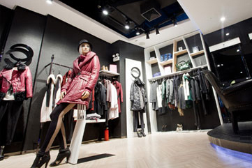 来尔佳昵LARCHY形象店