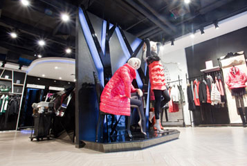 来尔佳昵LARCHY形象店