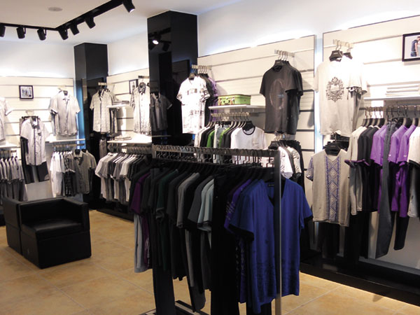 拉雷尼品牌男装店铺形象
