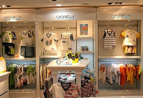 叮当猫形象店面