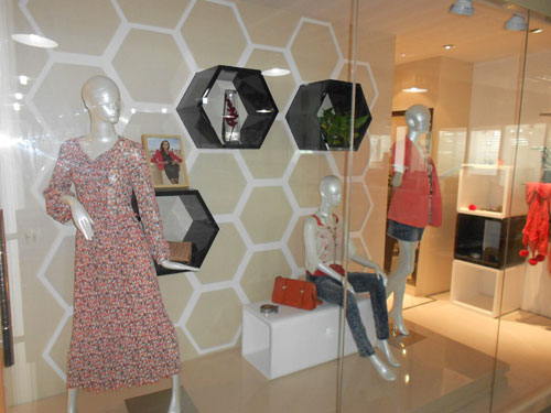 依步达店铺形象图