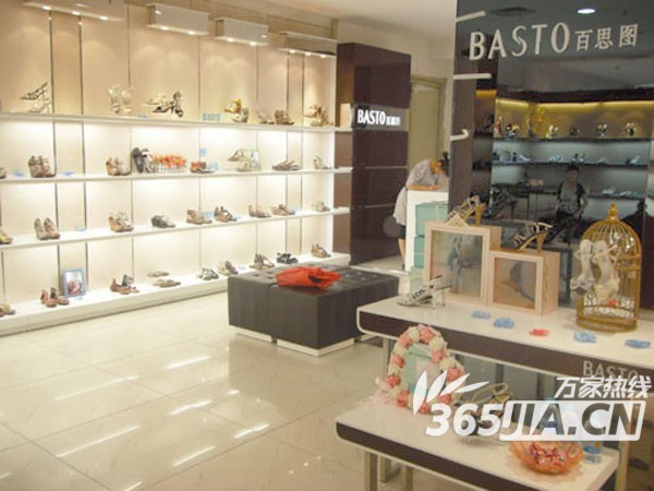 百思图合肥百盛专柜实拍