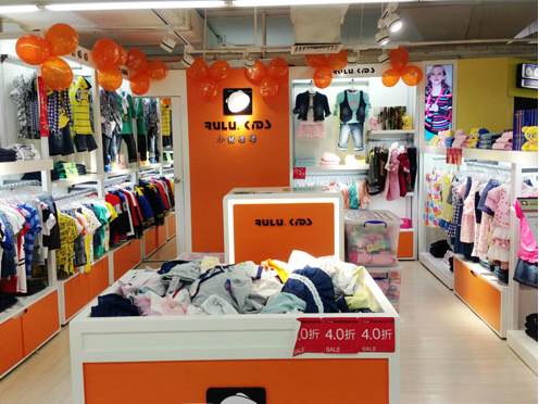 小猪噜噜店面形象