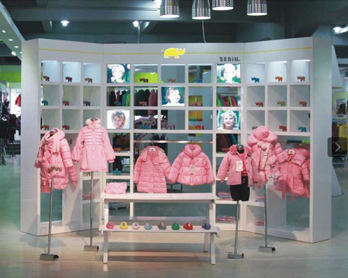 小犀牛童装店面形象