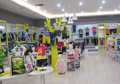 小犀牛童装店面形象