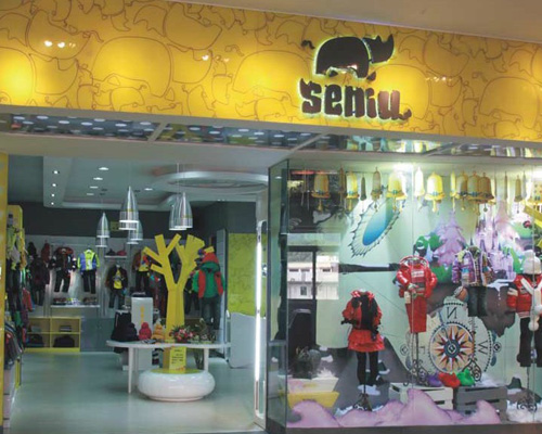 小犀牛童装店面形象