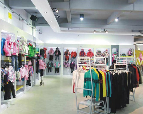 小犀牛童装店面形象