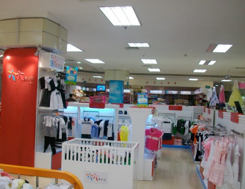 童妮谣童装店面