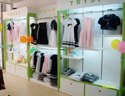 童妮谣童装店面