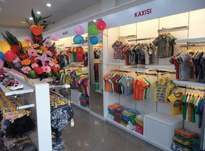 卡西思童装品牌形象店