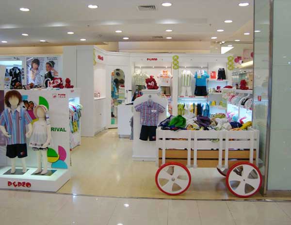 小猪班纳店面形象