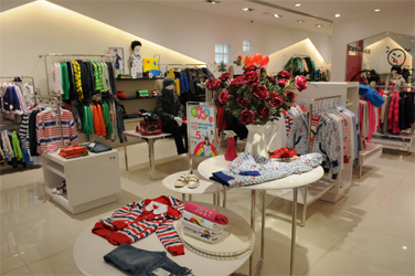 红黄蓝RYB店面终端展示