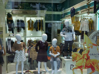 泡泡噜童装杭州萧山店店面形象图