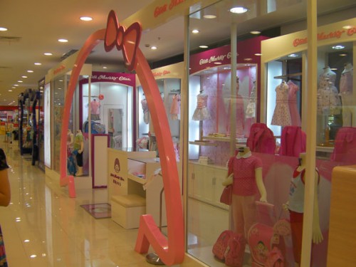 樱桃小丸子童装店面