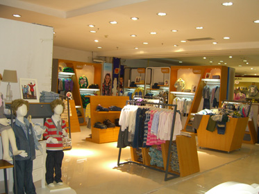 埃米希童装店面形象