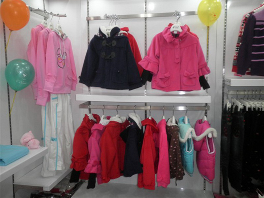 五指布童店铺展示