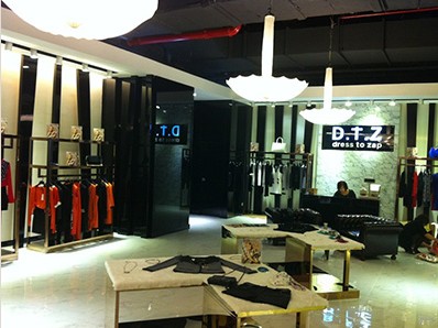 DITIZI迪缇孜女装专卖店形象展示