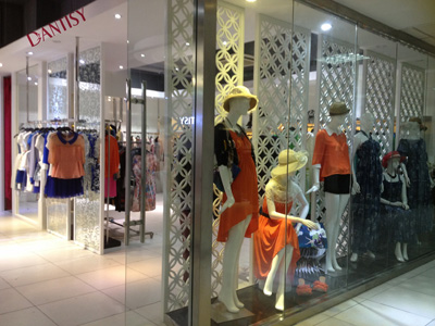 深圳丹缇施服装有限公司专卖店形象展示