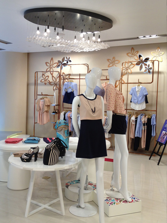 歌迪丝女装专卖店形象展示