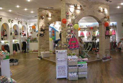 麦肯邦尼童装品牌形象店