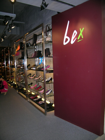 bex女鞋专卖店展示