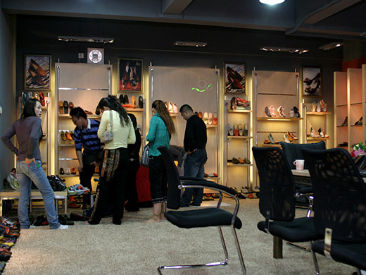 宝曼妮女鞋店铺展示