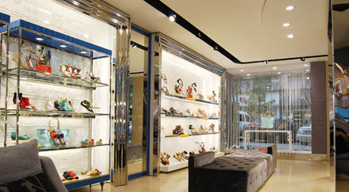 卡美多女鞋店面形象展示
