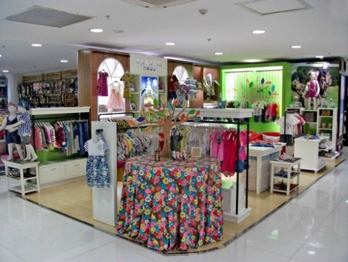 右岸宝宝店面形象图