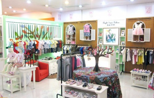 右岸宝宝店面形象图