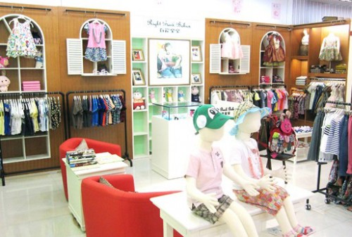 右岸宝宝店面形象图