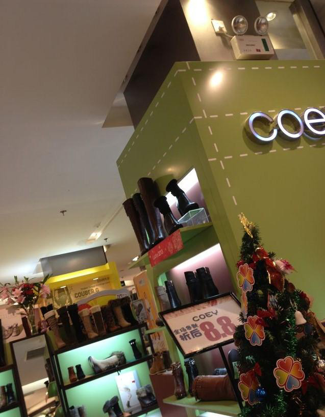 酷丽女鞋店面展示