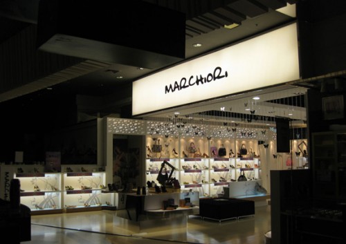 蜜丝罗妮鞋帽店铺展示