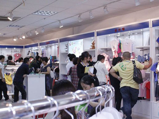 猫和老鼠童装店面展示