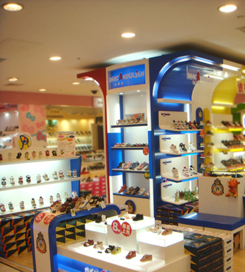 安徒生童鞋店面展示