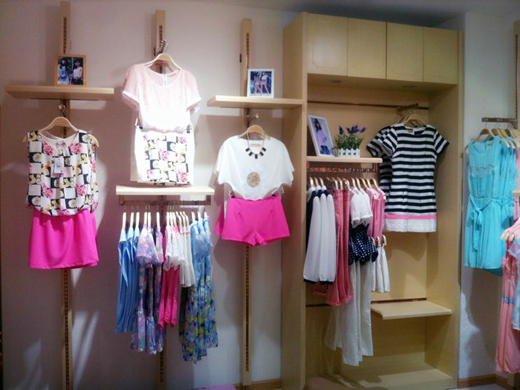 系恋武汉库玛店铺展示