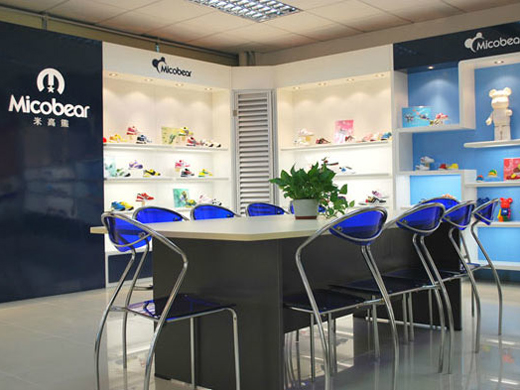MICOBEAR米高熊童装店铺展示图