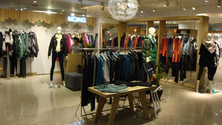 MOING莫名品牌女装店铺图