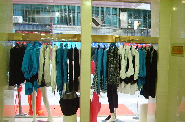 衣香丽影店面展示