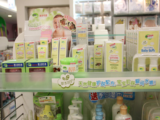 丽婴房店面展示