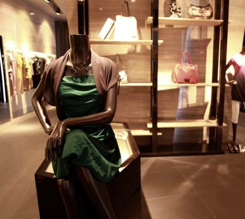 恩裳店面形象展示