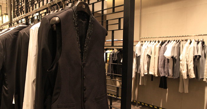 江苏省徐州市大同街125号银座商场五楼安正男装