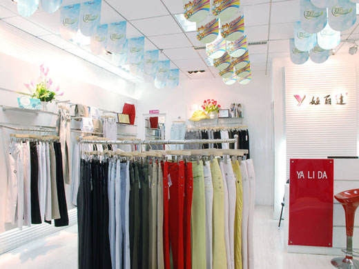 娅丽达店面形象展示