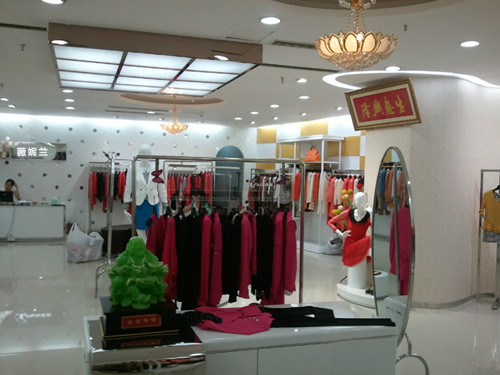 薇妮兰品牌女装终端形象展示