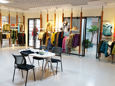 西子丝典店铺展示